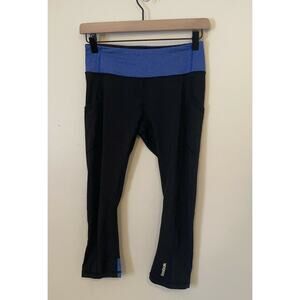 Reebok Black and Blue Capri Leggings Sz Small